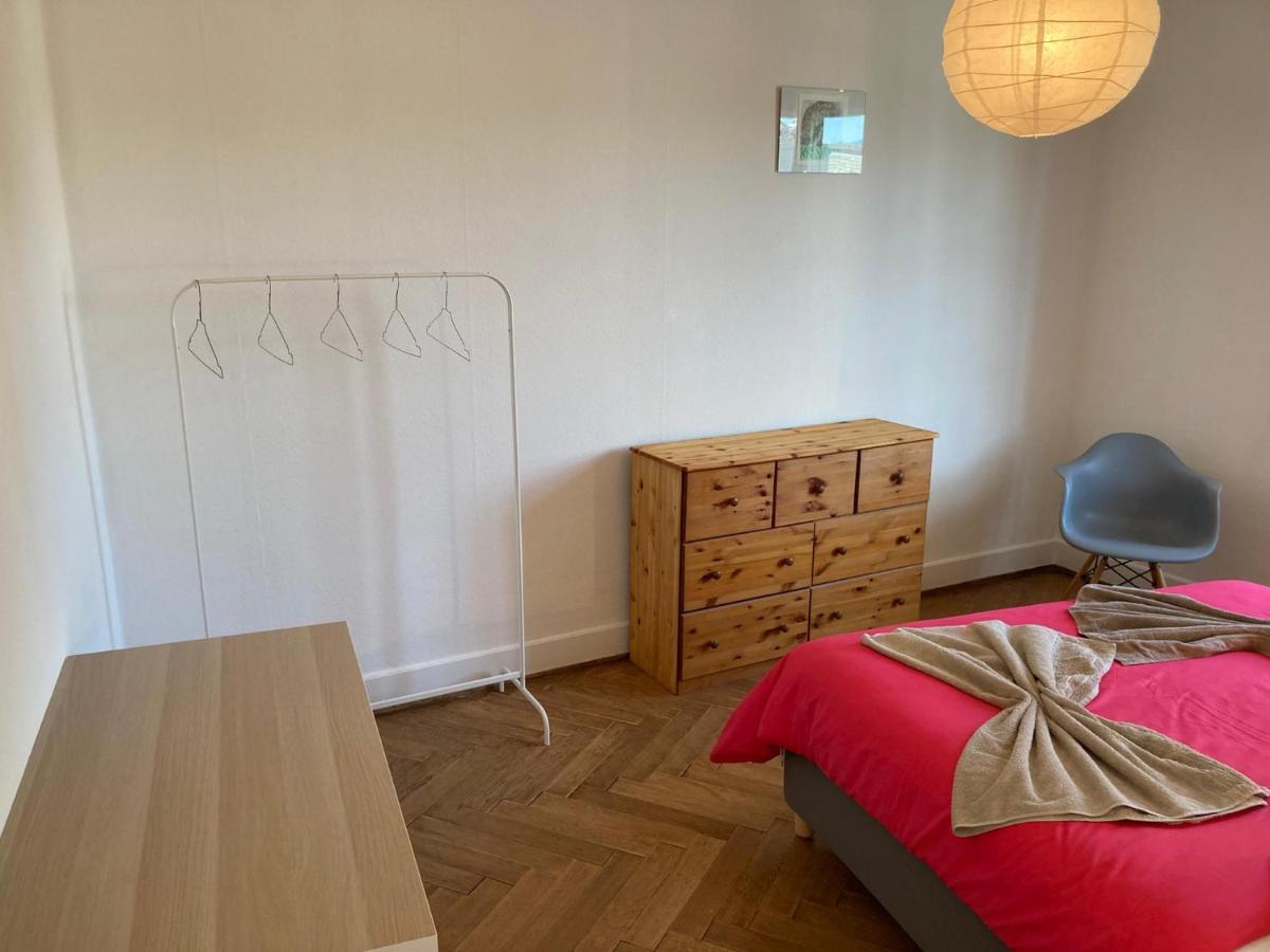 2 Pieces Avec Parking Prive *